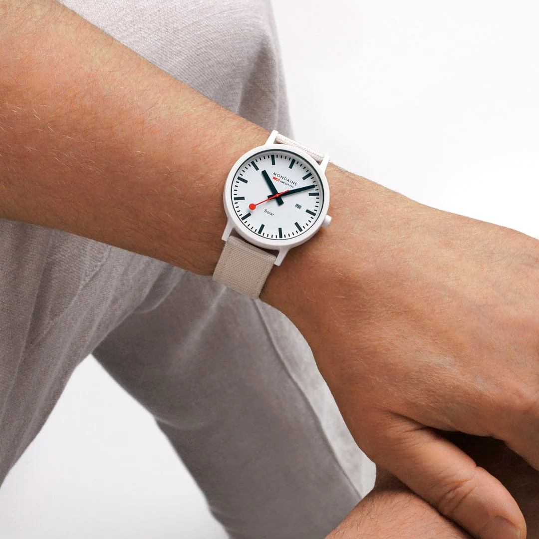 Essence Solar, 41 mm, White Watch - Image 3