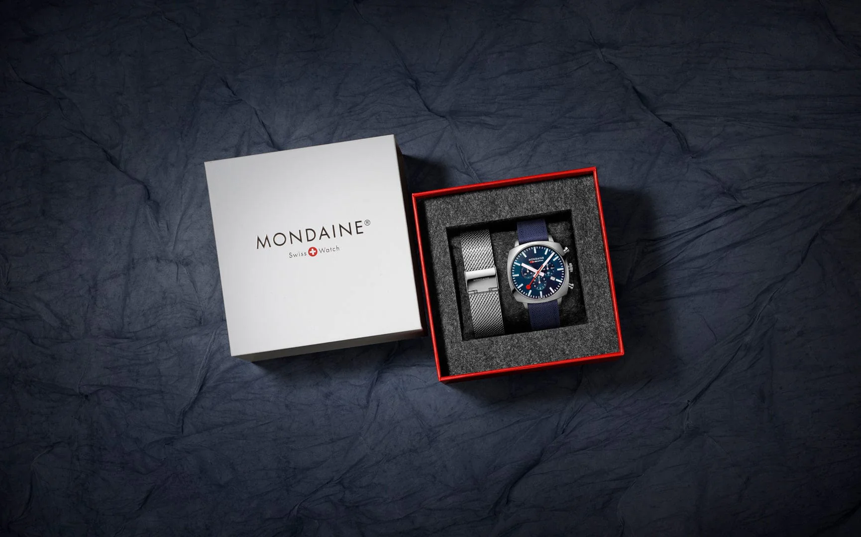 Grand Cushion, Chronograph, 41 mm, Blue Textile - Image 11